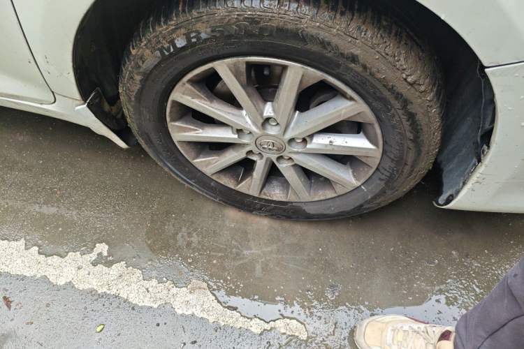 Used Toyota Camry 2015 2.0G Premier Edition Right Front Wheel Hub