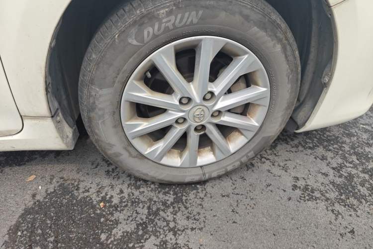 Used Toyota Camry 2015 2.0G Premier Edition Right Front Wheel Hub