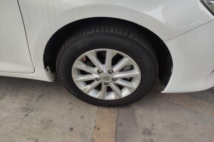 Used Toyota Camry 2015 Dual-Engine 2.5 HG Luxury Navigation Edition Right Front Wheel Hub