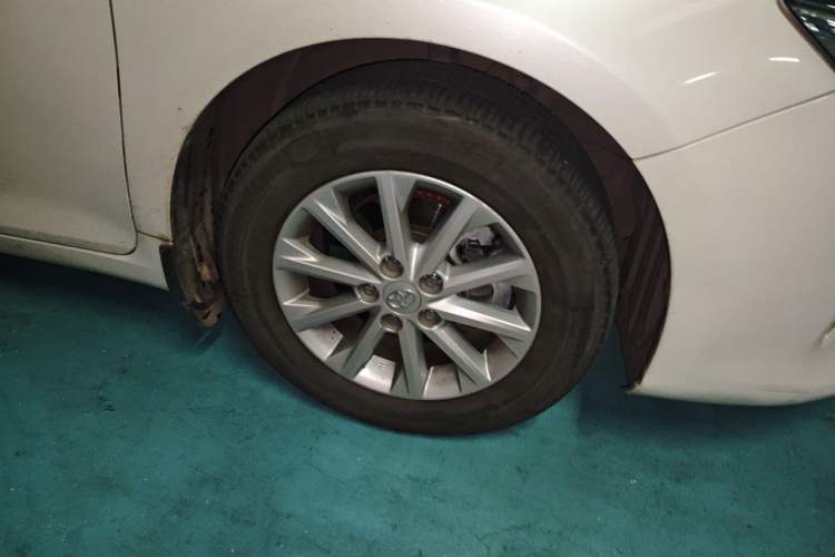 Used Toyota Camry 2015 2.0G Premier Edition Right Front Wheel Hub