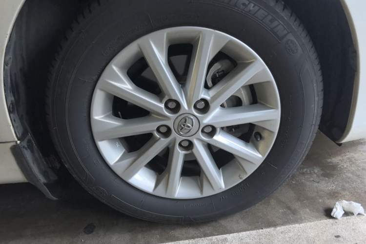 Used Toyota Camry 2015 2.0G Premier Edition Right Front Wheel Hub