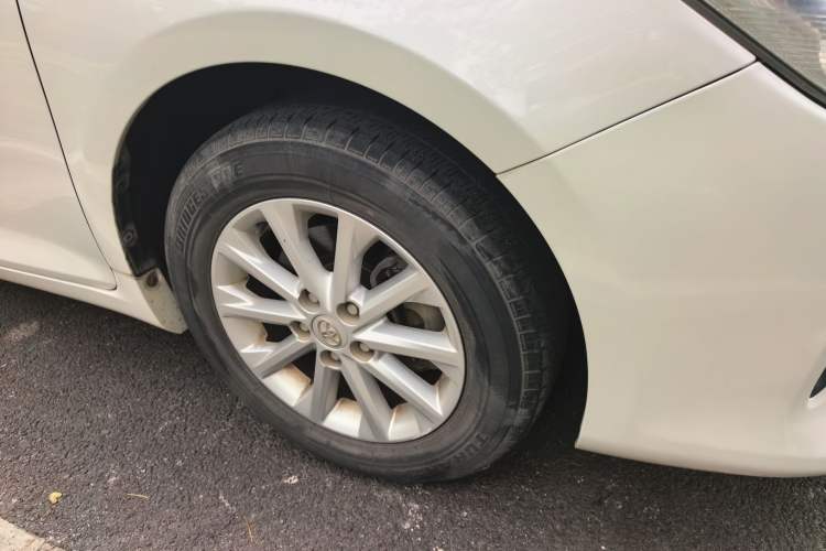 Used Toyota Camry 2015 2.0G Premier Edition Right Front Wheel Hub