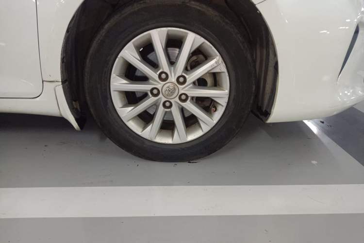 Used Toyota Camry 2015 2.0G Premier Edition Right Front Wheel Hub