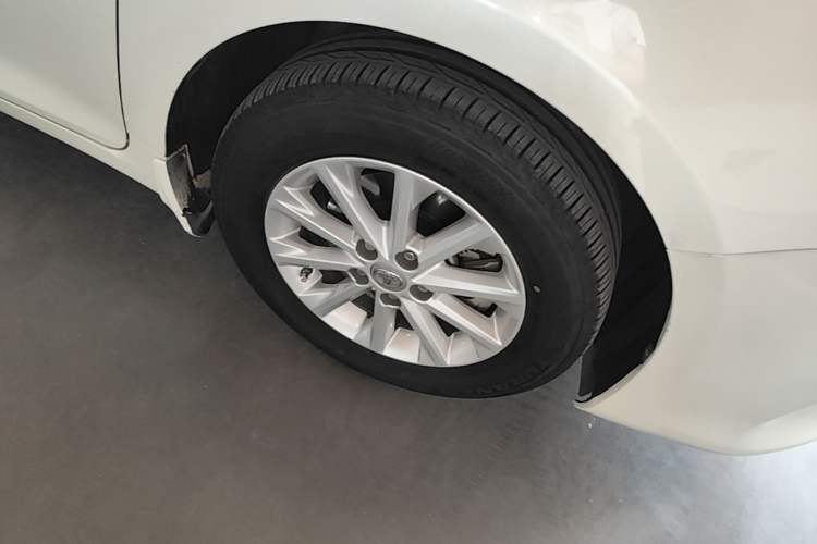 Used Toyota Camry 2015 Dual-Engine 2.5 HG Luxury Navigation Edition Right Front Wheel Hub