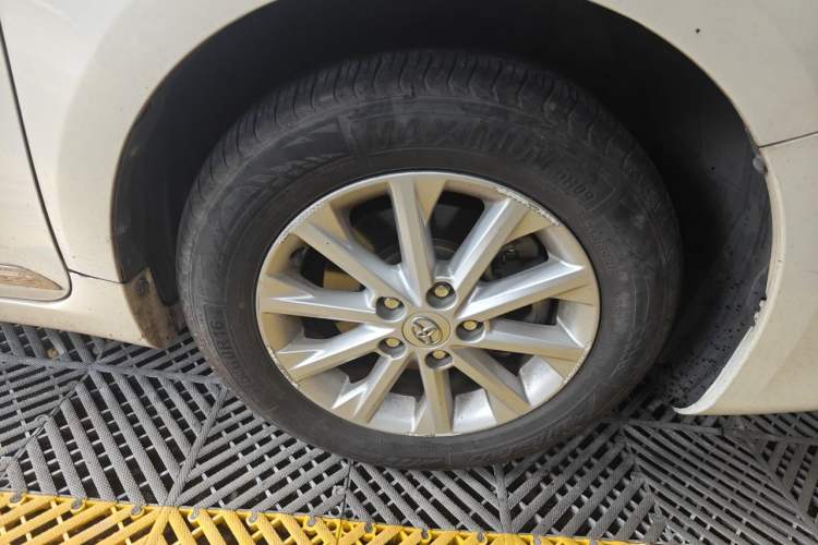 Used Toyota Camry 2015 2.0G Premier Edition Right Front Wheel Hub