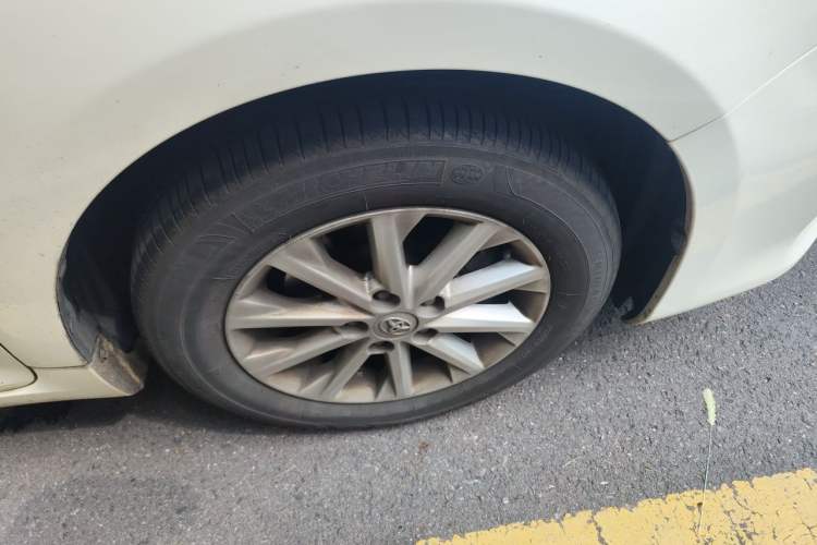 Used Toyota Camry 2015 2.0G Premier Edition Right Front Wheel Hub