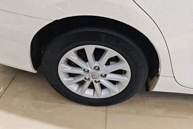 Used Toyota Camry 2015 Dual-Engine 2.5 HG Luxury Navigation Edition Right Rear Wheel Hub