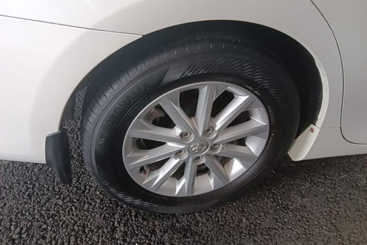 Used Toyota Camry 2015 2.0G Premier Edition Right Rear Wheel Hub