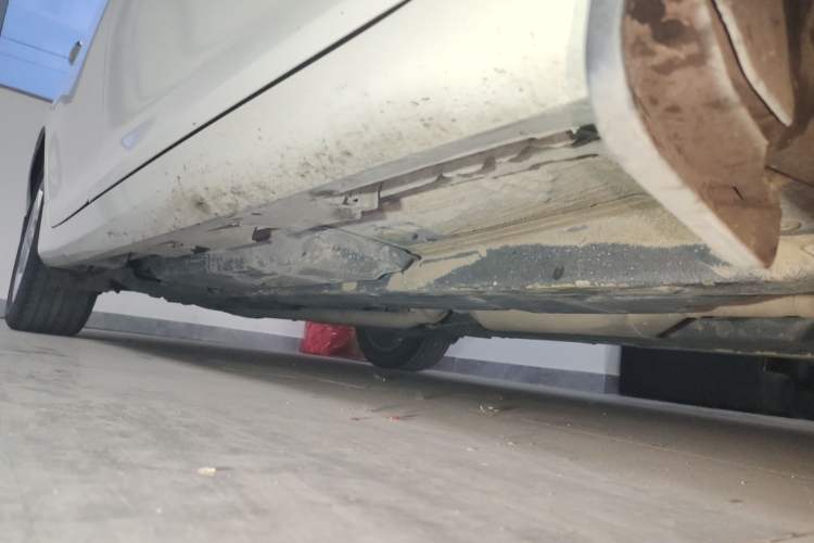 Used Toyota Camry 2015 Junrui 2.0S Activa Edition Right Side Sill