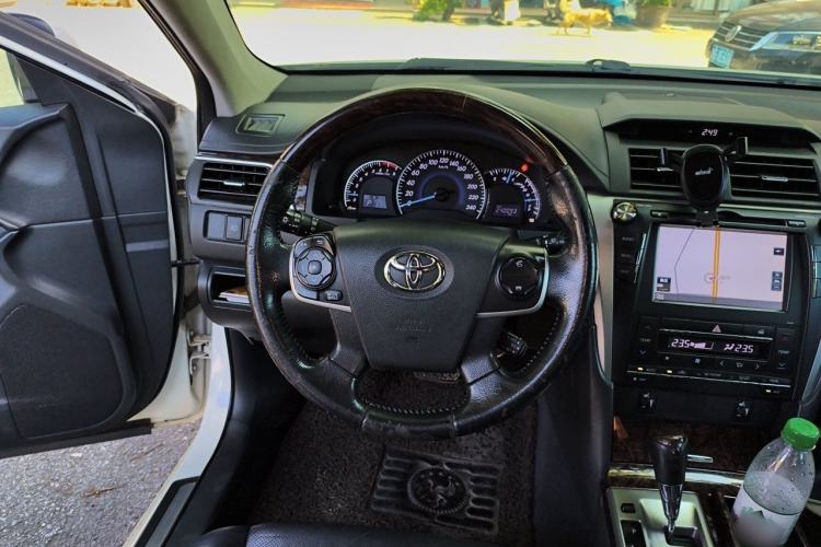 Used Toyota Camry 2015 2.5G Luxury Navigation Edition Steering Wheel