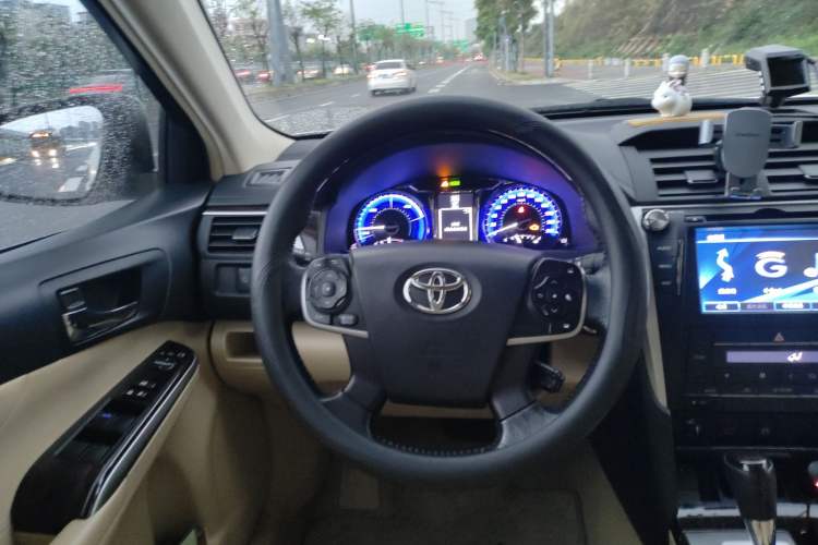 Used Toyota Camry 2015 Dual-Engine 2.5 HG Luxury Navigation Edition Steering Wheel