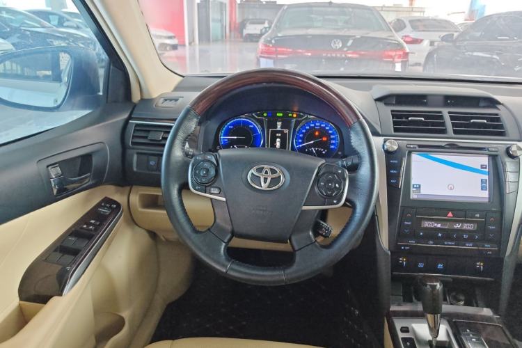 Used Toyota Camry 2015 Dual-Engine 2.5 HG Luxury Navigation Edition Steering Wheel
