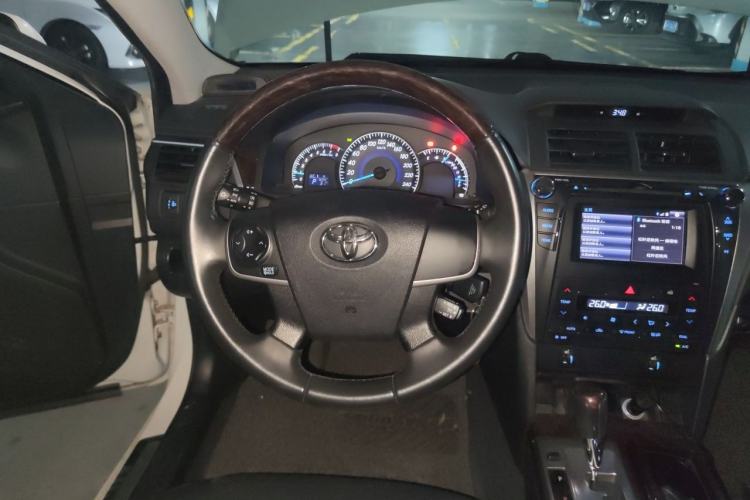 Used Toyota Camry 2015 2.0G Premier Edition Steering Wheel