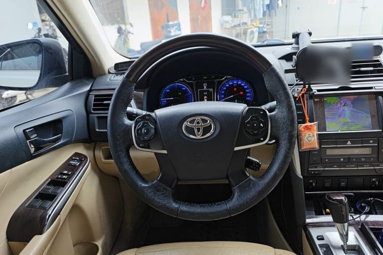 Used Toyota Camry 2015 Dual-Engine 2.5 HG Luxury Navigation Edition Steering Wheel