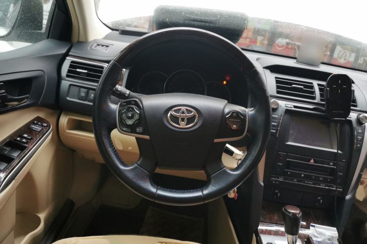 Used Toyota Camry 2015 2.0G Luxury Edition Steering Wheel