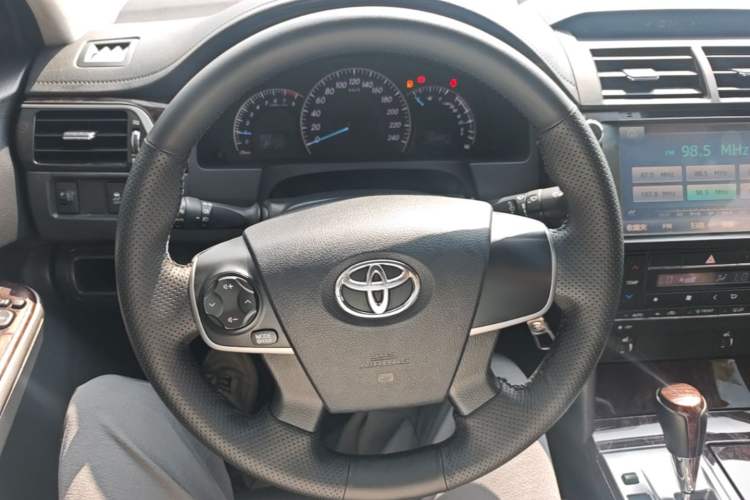 Used Toyota Camry 2015 2.0G Premier Edition Steering Wheel