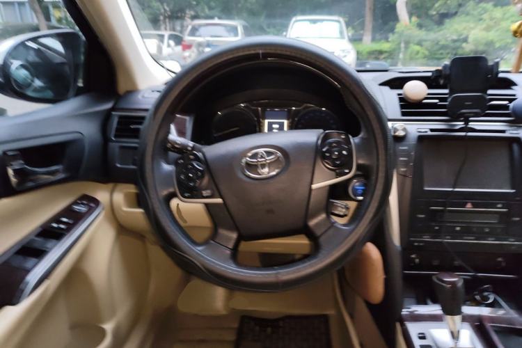 Used Toyota Camry 2015 Dual-Engine 2.5 HG Luxury Navigation Edition Steering Wheel