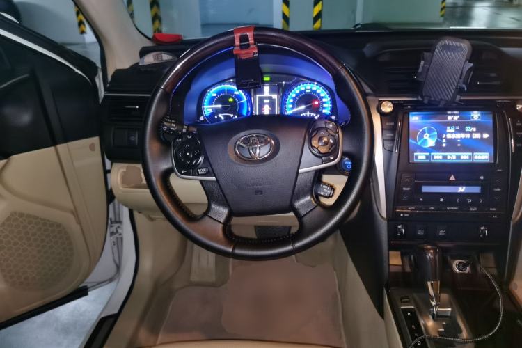 Used Toyota Camry 2015 Dual-Engine 2.5 HG Luxury Navigation Edition Steering Wheel