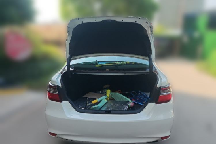 Used Toyota Camry 2015 2.0G Premier Edition Trunk
