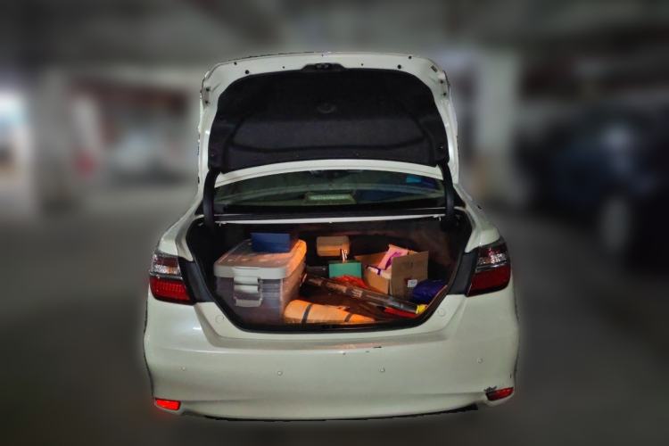 Used Toyota Camry 2015 2.0G Premier Edition Trunk