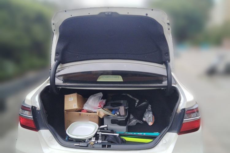 Used Toyota Camry 2015 2.0G Luxury Edition Trunk