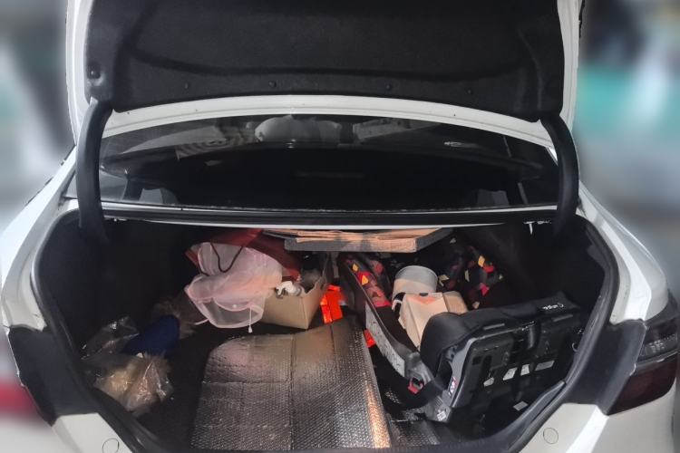Used Toyota Camry 2015 2.0G Premier Edition Trunk