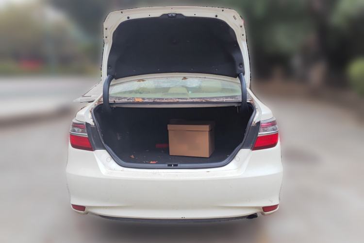 Used Toyota Camry 2015 2.0G Premier Edition Trunk
