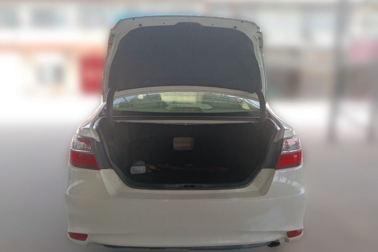 Used Toyota Camry 2015 2.0E Elite Edition Trunk