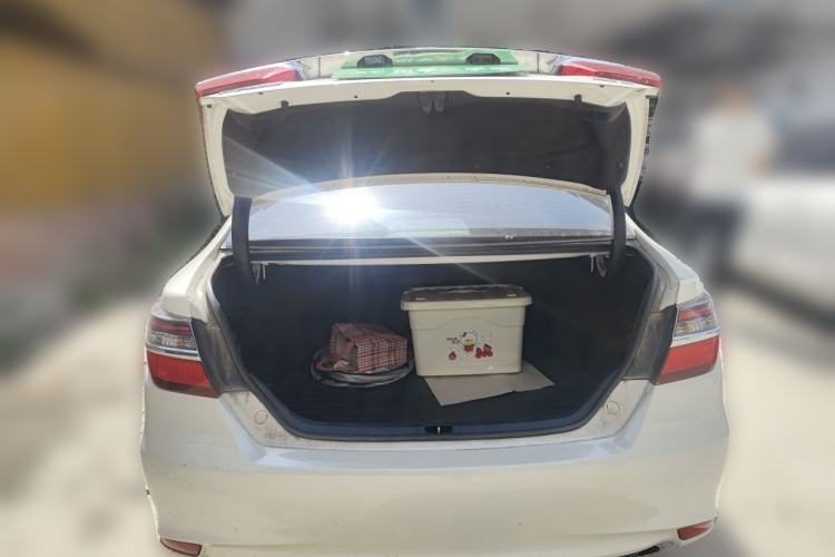 Used Toyota Camry 2015 2.0G Premier Edition Trunk
