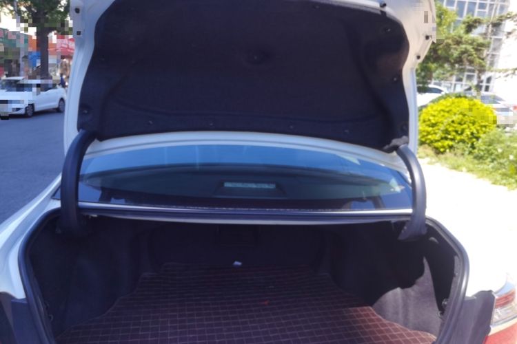 Used Toyota Camry 2015 2.0G Premier Edition Trunk