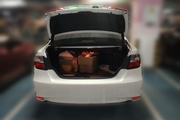 Used Toyota Camry 2015 2.0G Premier Edition Trunk
