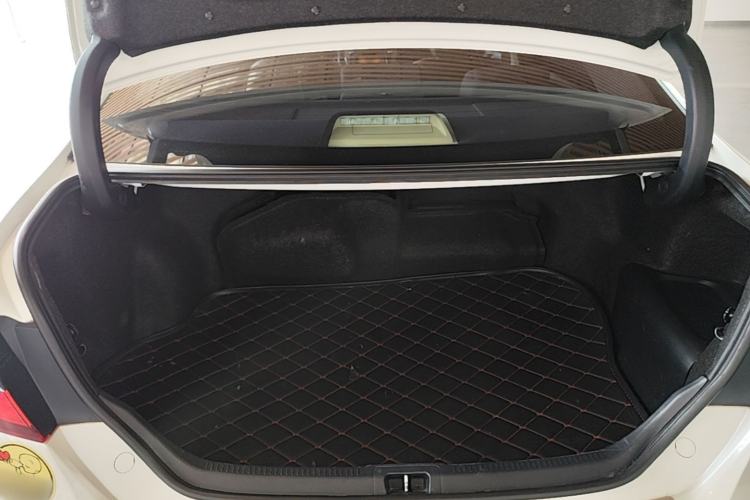 Used Toyota Camry 2015 Dual-Engine 2.5 HG Luxury Navigation Edition Trunk