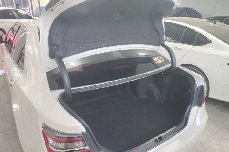 Used Toyota Camry 2015 Junrui 2.0S Activa Edition Trunk