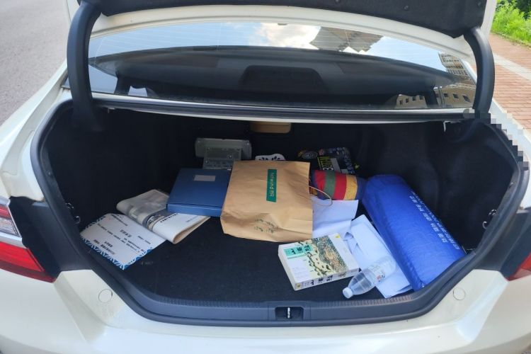 Used Toyota Camry 2015 2.0G Premier Edition Trunk
