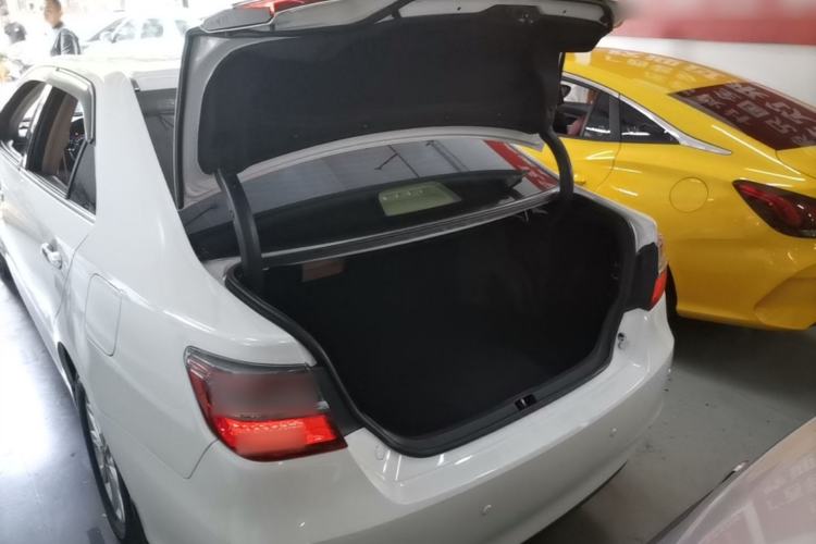 Used Toyota Camry 2015 2.0G Premier Edition Trunk