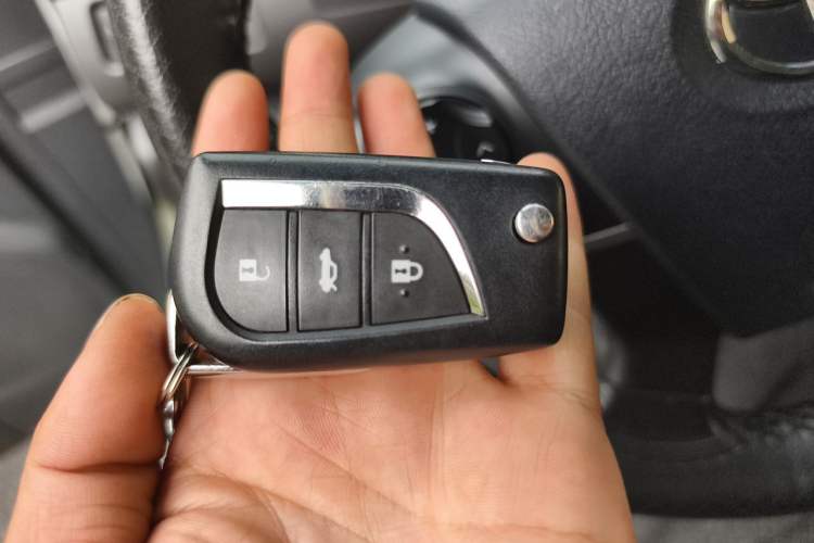 Used Toyota Camry 2015 2.0G Premier Edition Vehicle Key
