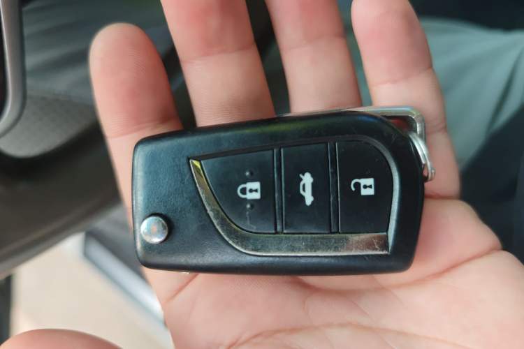 Used Toyota Camry 2015 2.0G Premier Edition Vehicle Key