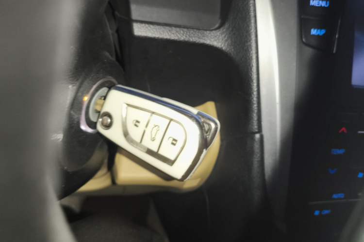 Used Toyota Camry 2015 2.0E Elite Edition Vehicle Key