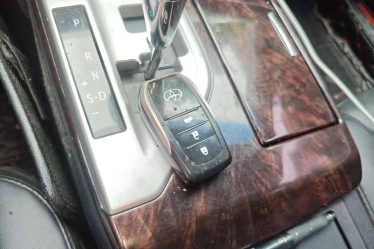 Used Toyota Camry 2015 2.0G Premier Edition Vehicle Key