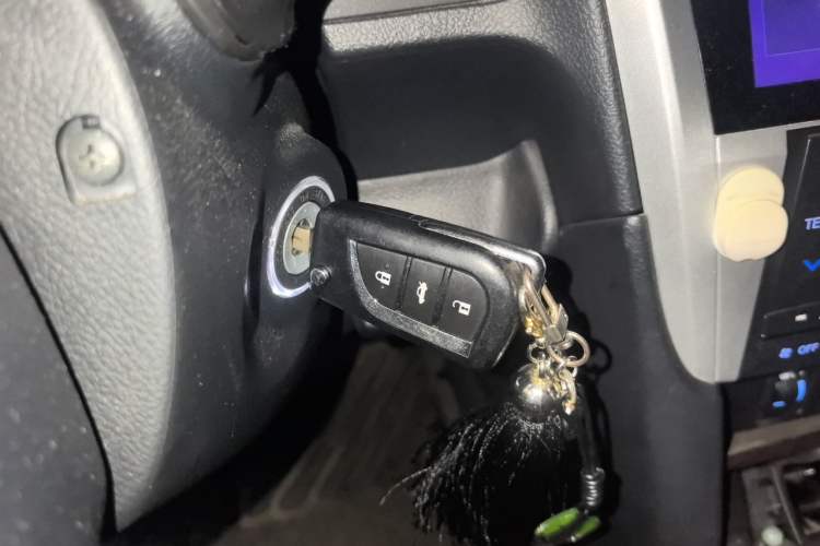 Used Toyota Camry 2015 2.0G Premier Edition Vehicle Key