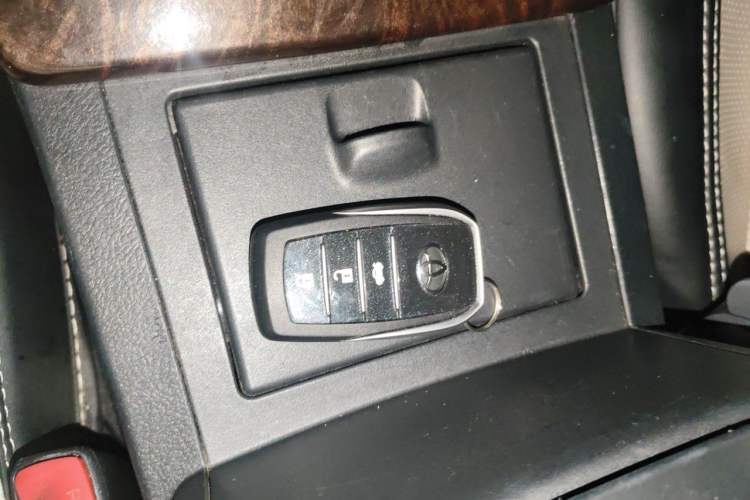Used Toyota Camry 2015 2.0G Premier Edition Vehicle Key