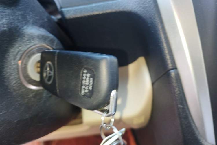 Used Toyota Camry 2015 2.0E Elite Edition Vehicle Key