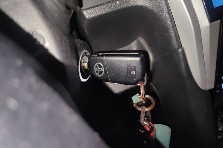 Used Toyota Camry 2015 2.0G Premier Edition Vehicle Key