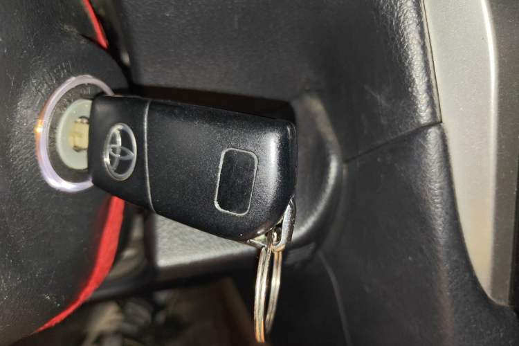 Used Toyota Camry 2015 2.0G Premier Edition Vehicle Key