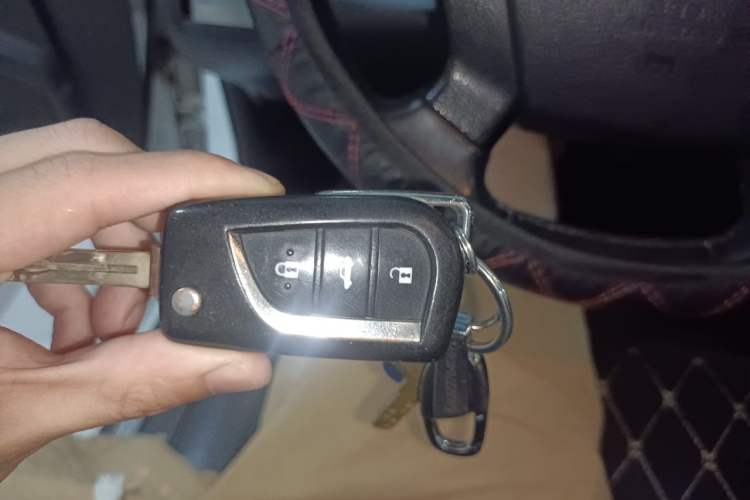Used Toyota Camry 2015 2.0G Premier Edition Vehicle Key