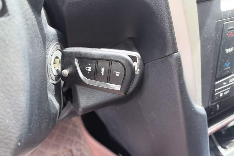 Used Toyota Camry 2015 2.0G Premier Edition Vehicle Key