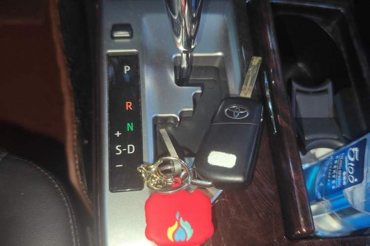 Used Toyota Camry 2015 2.0G Premier Edition Vehicle Key