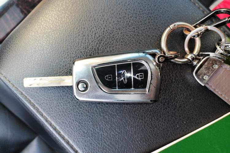 Used Toyota Camry 2015 2.0G Premier Edition Vehicle Key