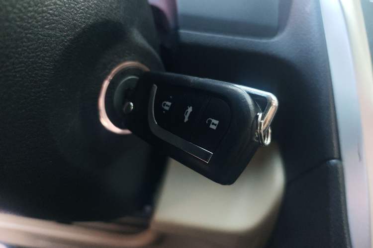 Used Toyota Camry 2015 2.0G Premier Edition Vehicle Key