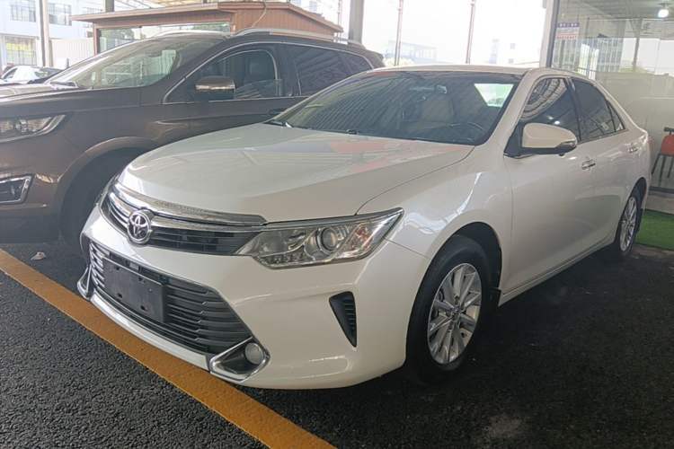 Used Toyota Camry 2015 2.0G Premier Edition Guazi used car, China used car export, Used car for sale, Used Toyota cars, Cheapest cars for sale